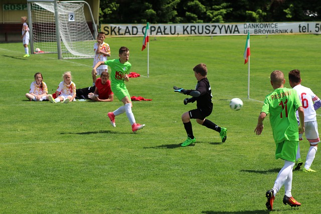 哈裏凱恩和C羅交換球衣是什麼時候.